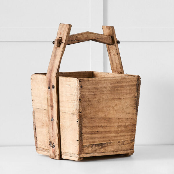 Albany Antique Bucket