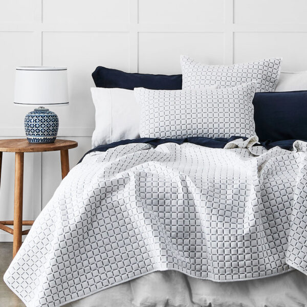 Arabella Coverlet 240x260