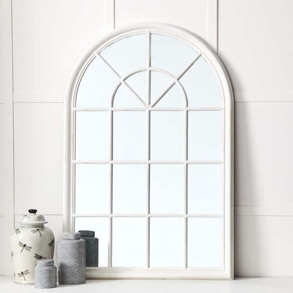 Martinique Curved Mirror