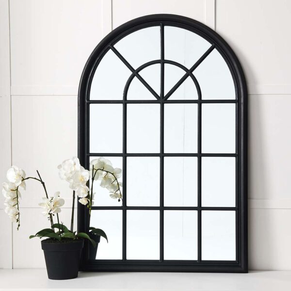 Martinique Curved Mirror